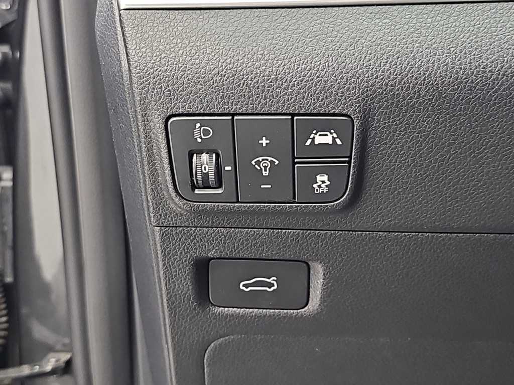 Kia K5 — photo 16