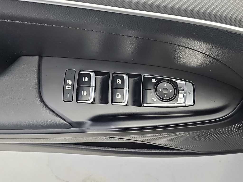 Kia K5 — photo 17