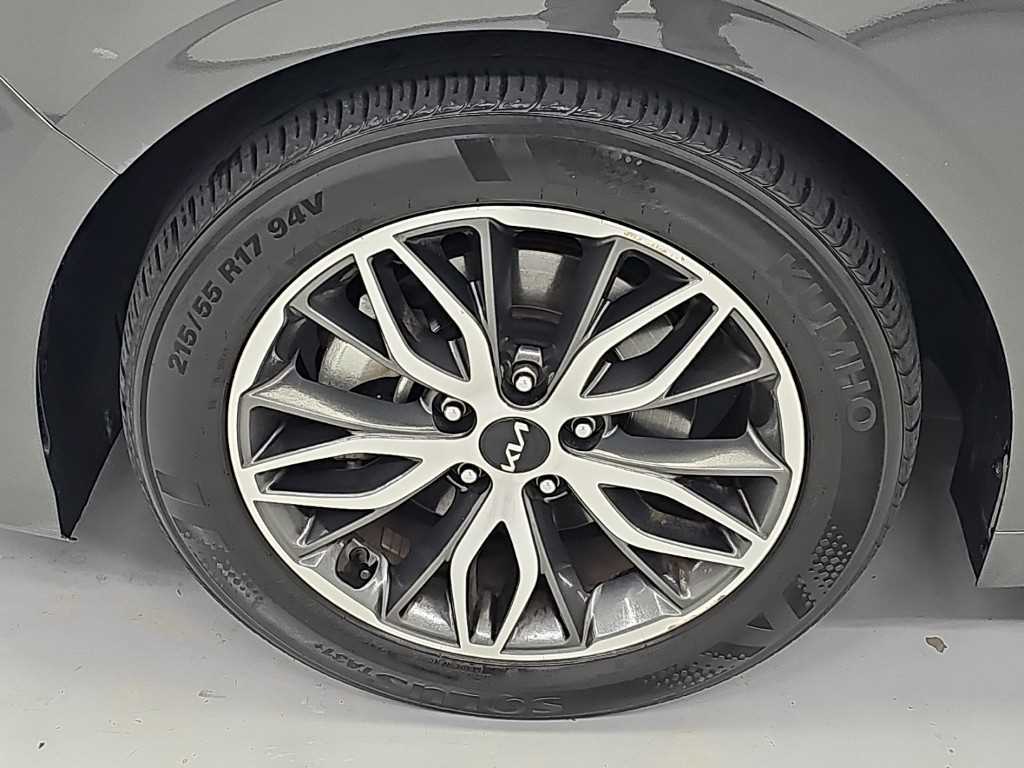 Kia K5 — photo 19