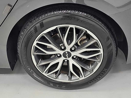 Kia K5 — photo 20