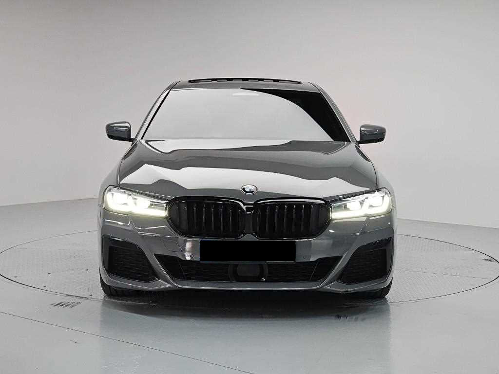 BMW 5-Series — photo 02