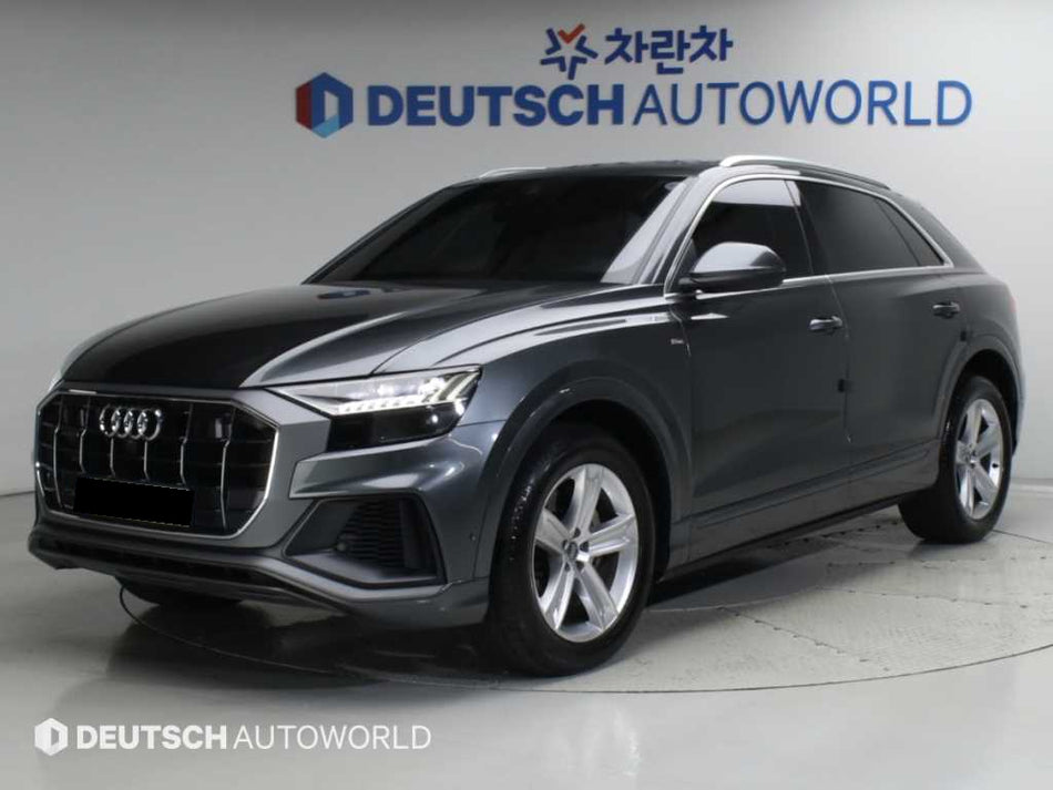 Audi Q8 — photo 01