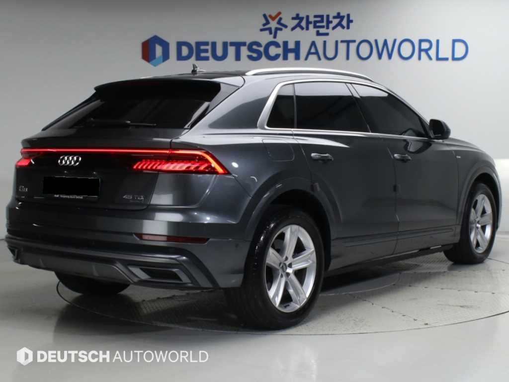 Audi Q8 — photo 02