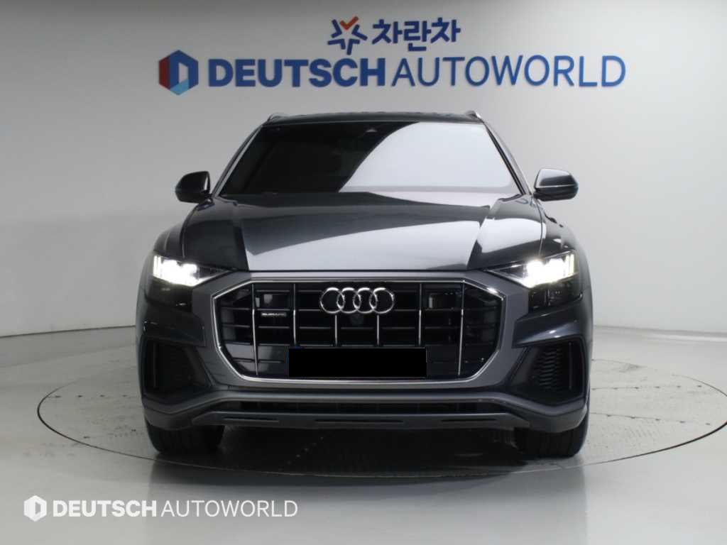Audi Q8 — photo 03