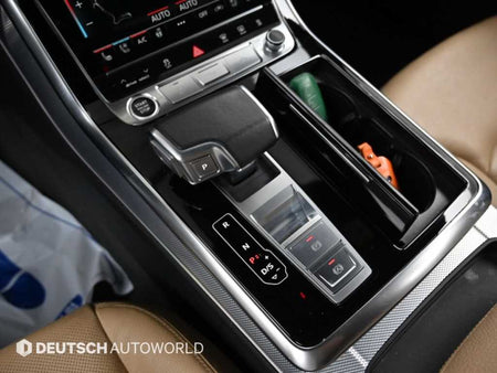 Audi Q8 — photo 09