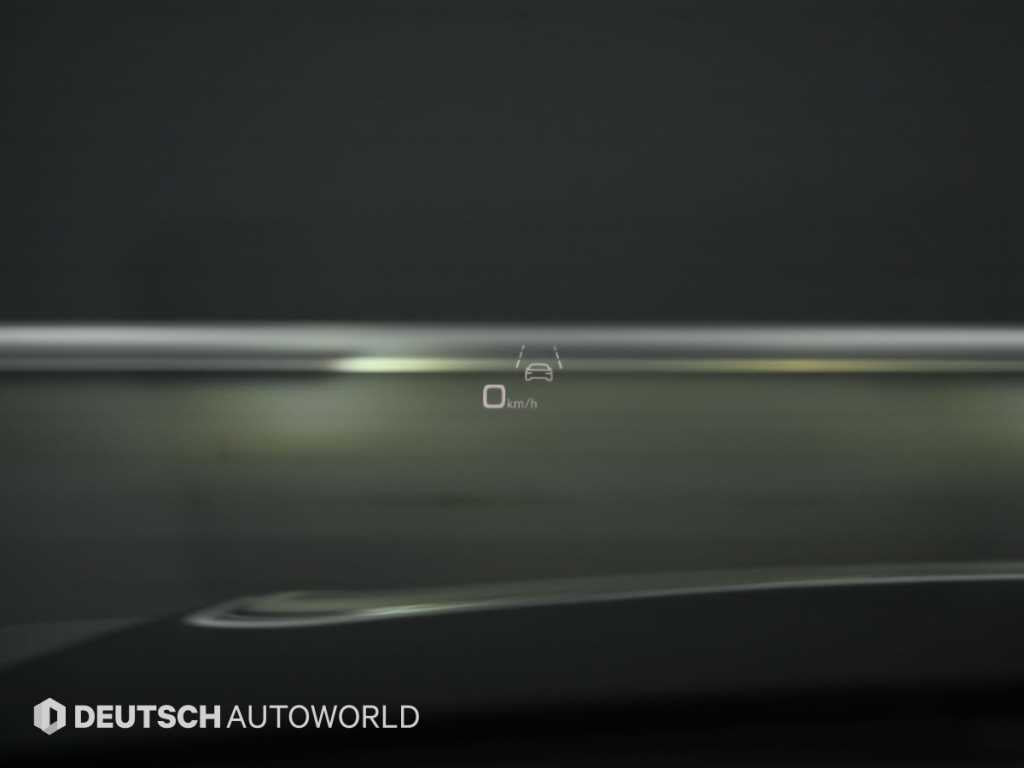 Audi Q8 — photo 17