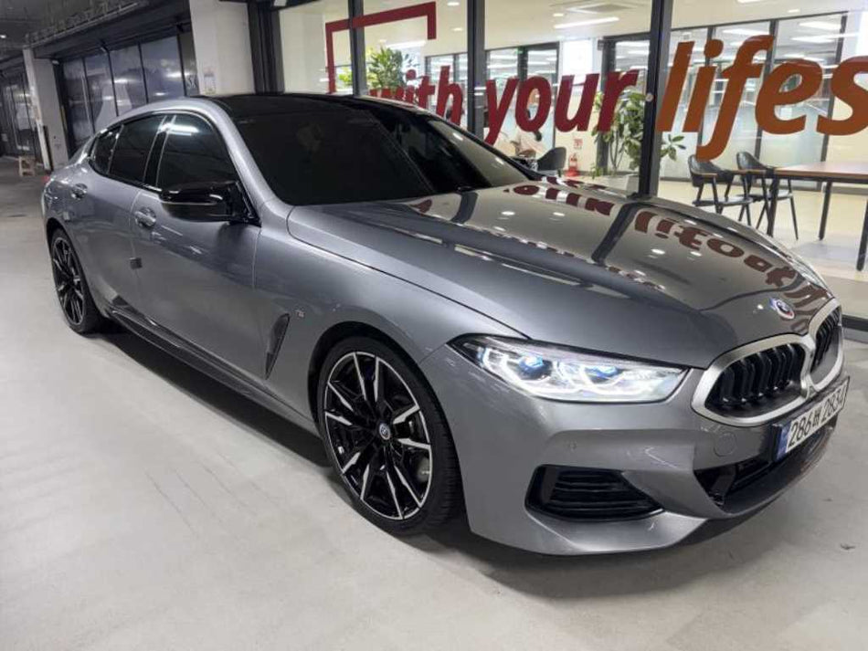 BMW 8-Series — photo 02