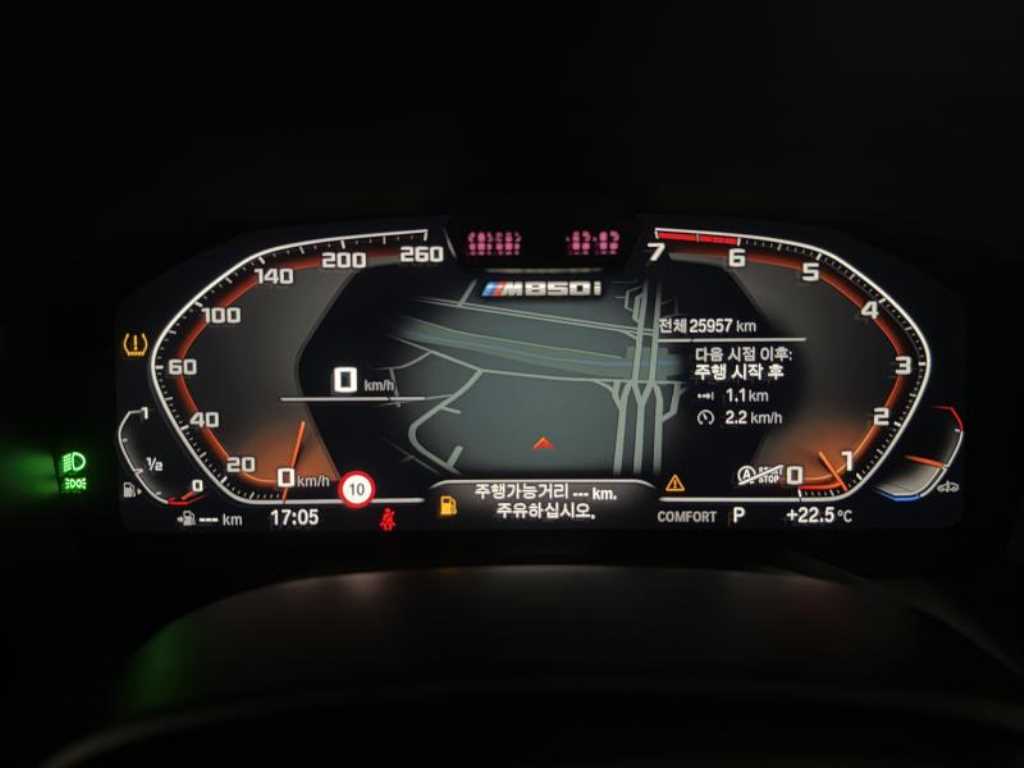 BMW 8-Series — photo 10
