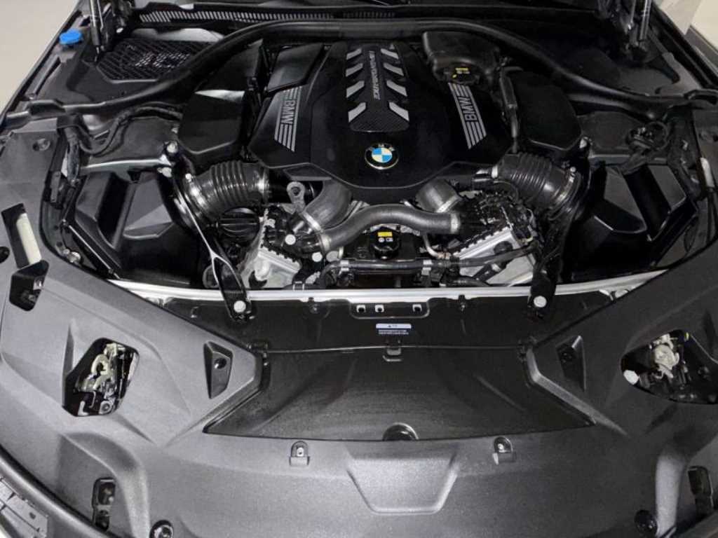 BMW 8-Series — photo 19