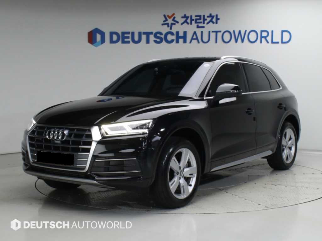 Audi Q5 — photo 02