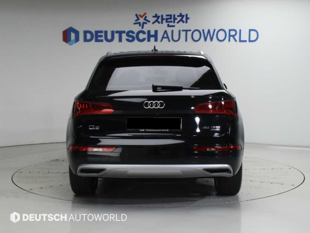 Audi Q5 — photo 04