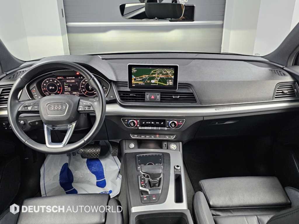 Audi Q5 — photo 07