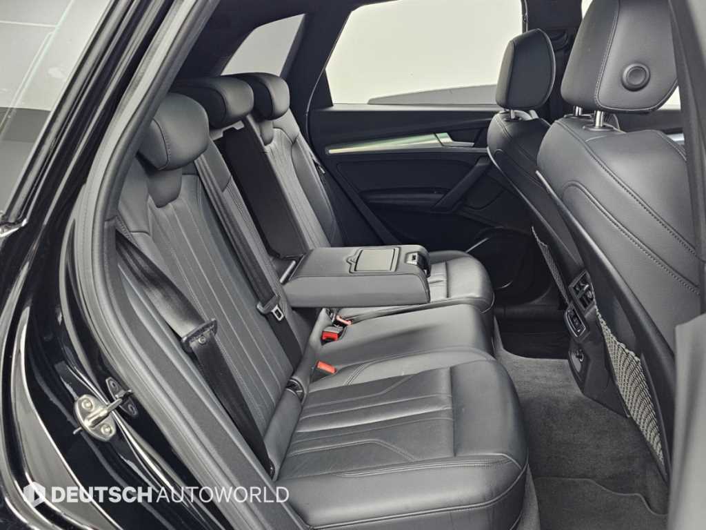 Audi Q5 — photo 12