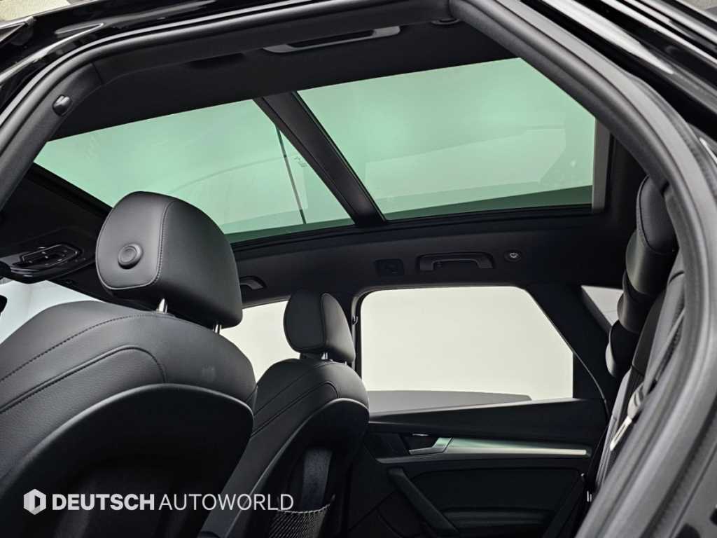 Audi Q5 — photo 18