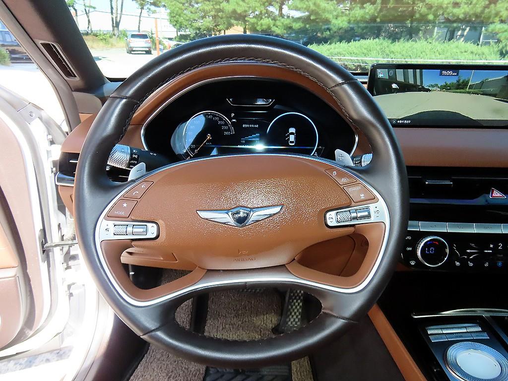 Genesis G80 — photo 08