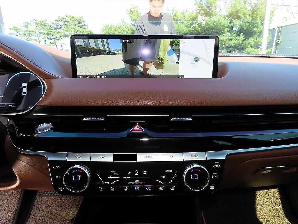 Genesis G80 — photo 13