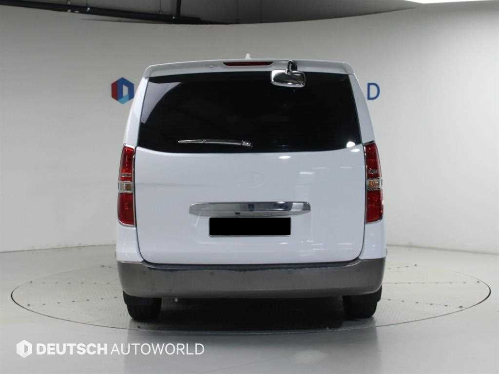 Hyundai Starex — photo 05
