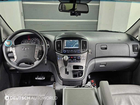 Hyundai Starex — photo 08