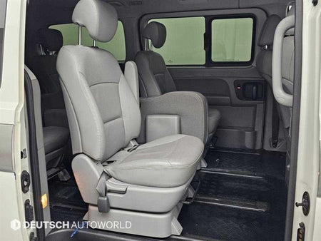 Hyundai Starex — photo 13