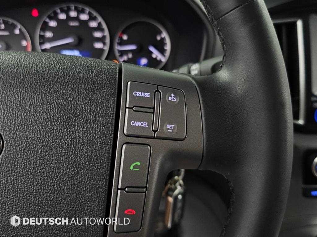 Hyundai Starex — photo 18
