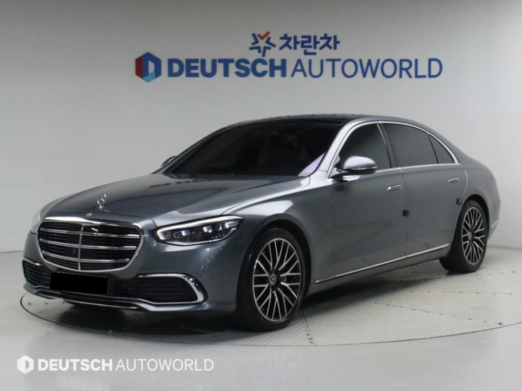 Mercedes-Benz S-Class — photo 01