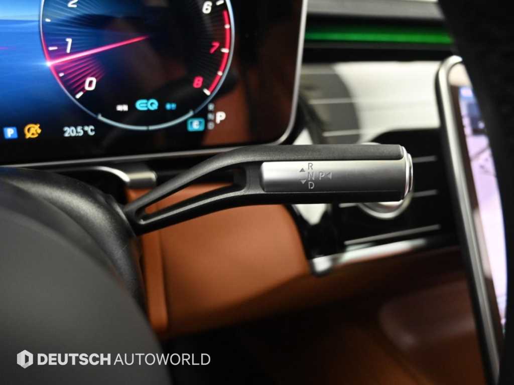 Mercedes-Benz S-Class — photo 09