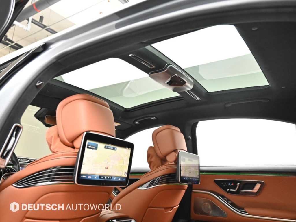 Mercedes-Benz S-Class — photo 18