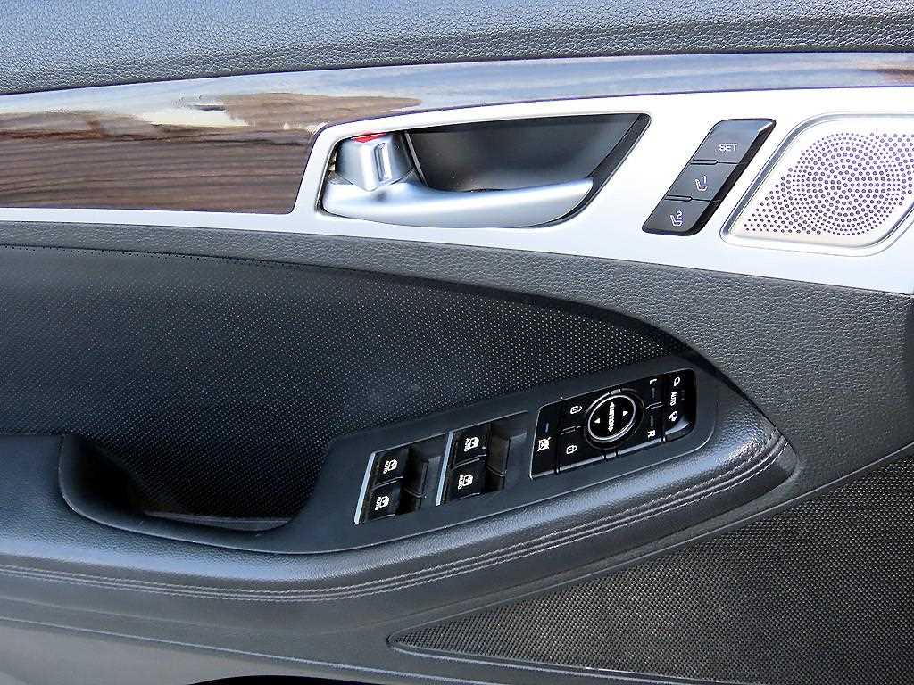 Genesis G80 — photo 12