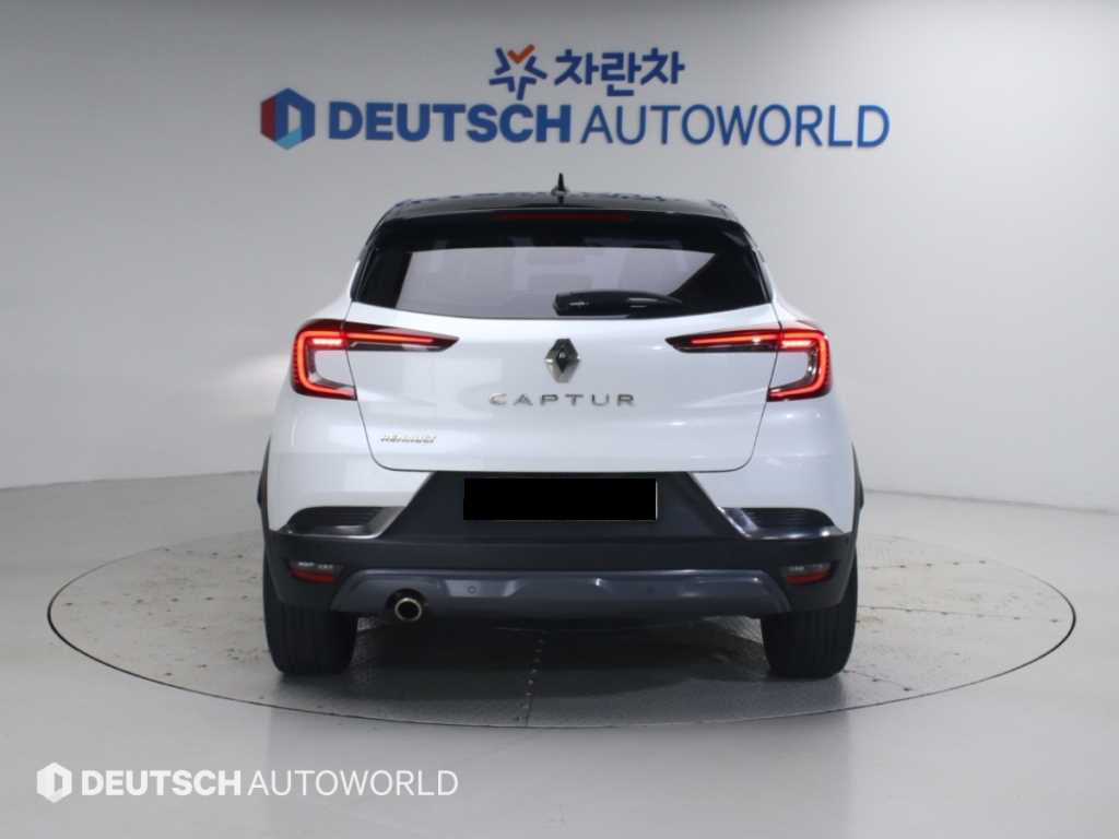 RENAULT Captur — photo 04