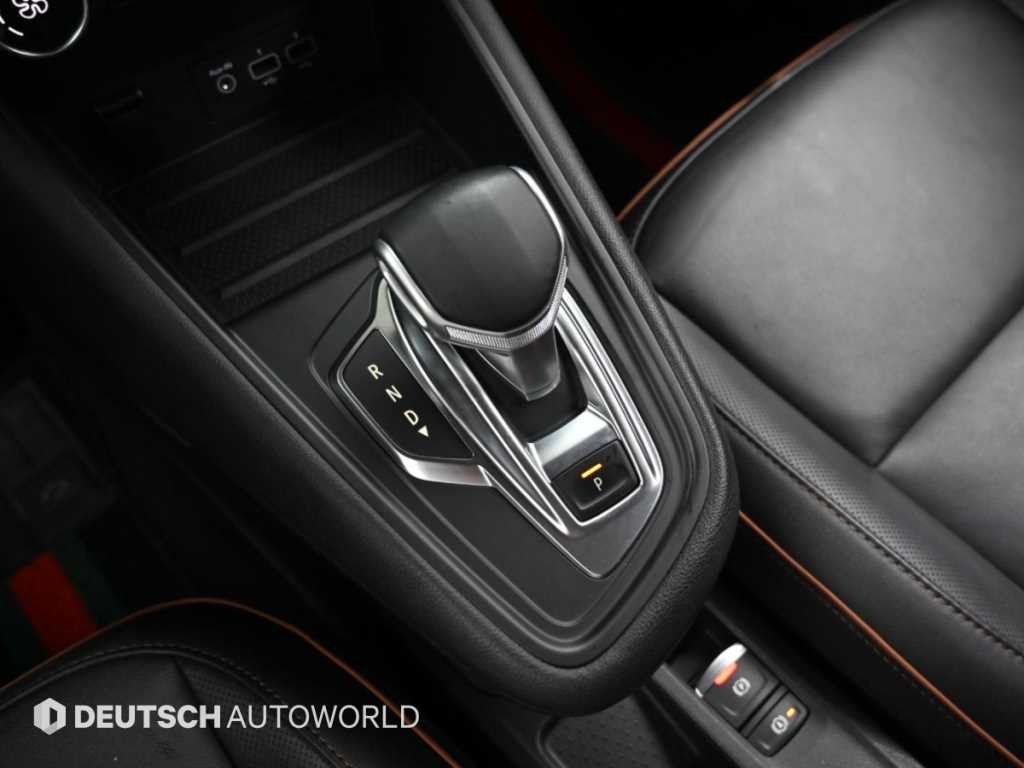 RENAULT Captur — photo 09