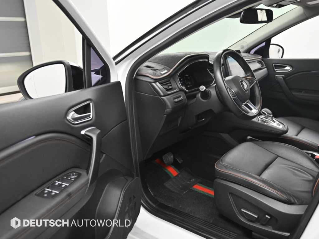 RENAULT Captur — photo 11