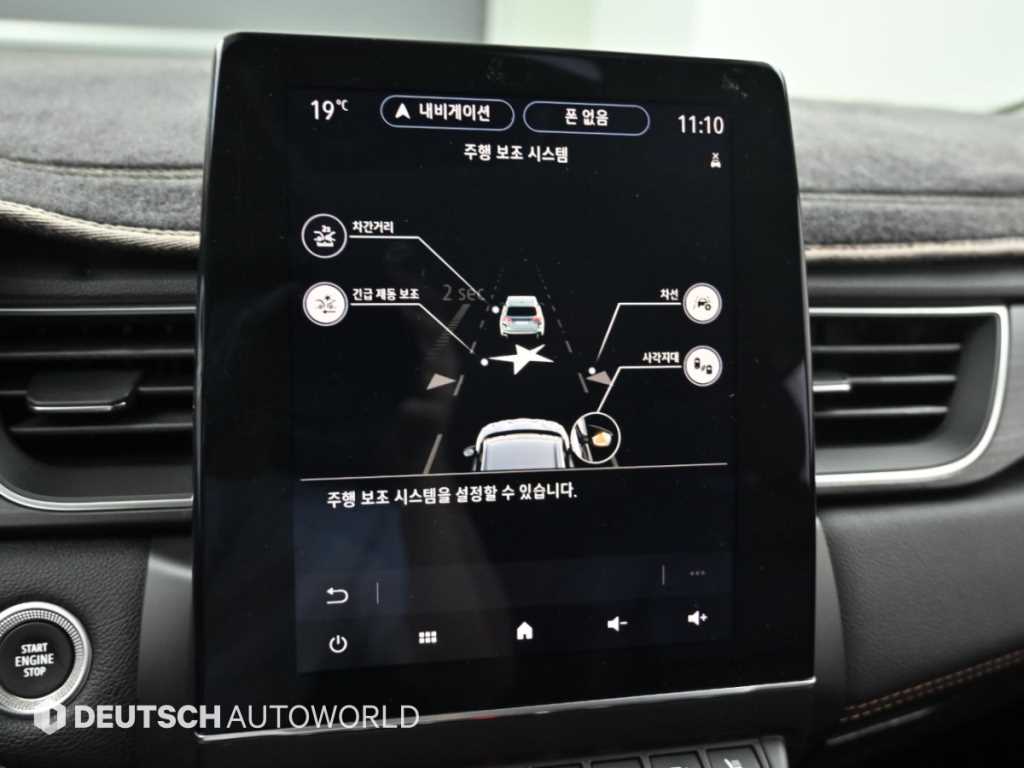 RENAULT Captur — photo 17