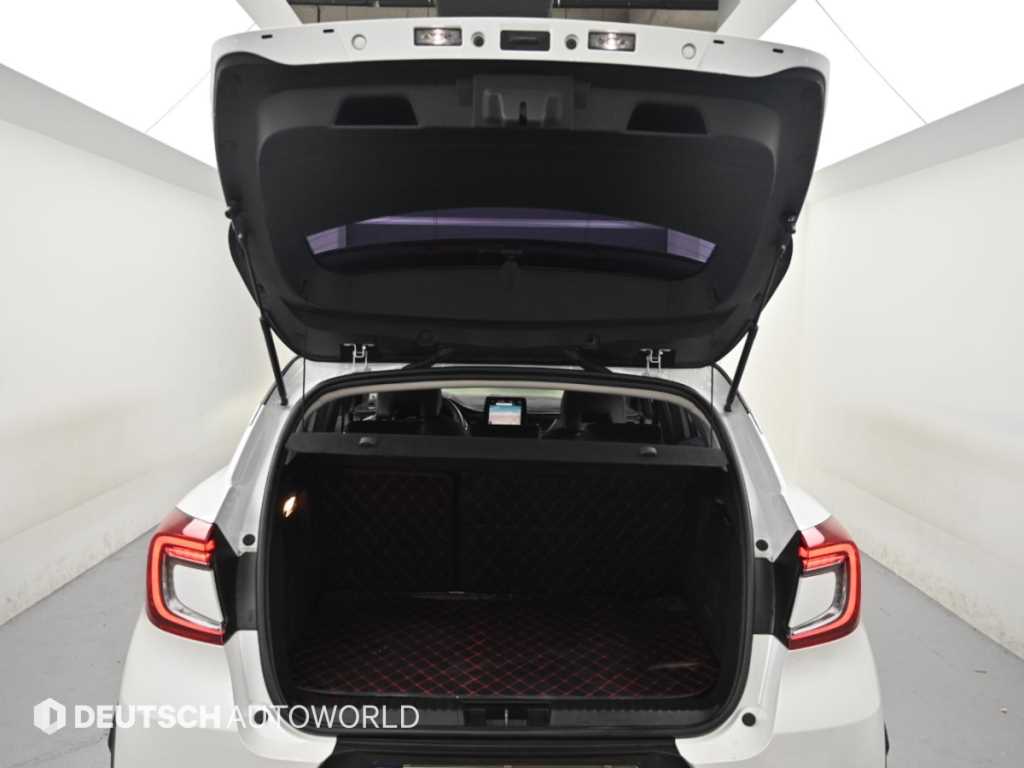 RENAULT Captur — photo 19