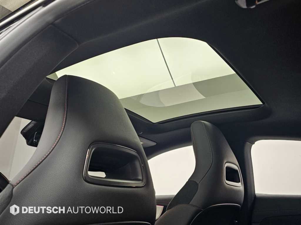 Mercedes-Benz CLA-Class — photo 18