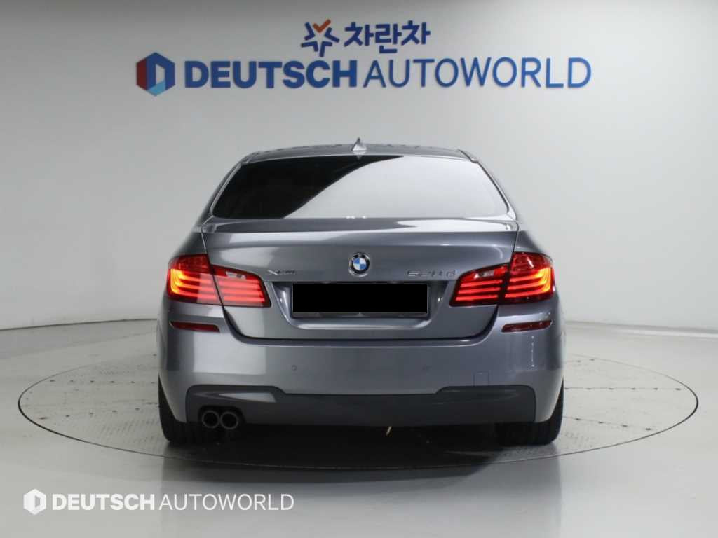 BMW 5-Series — photo 04