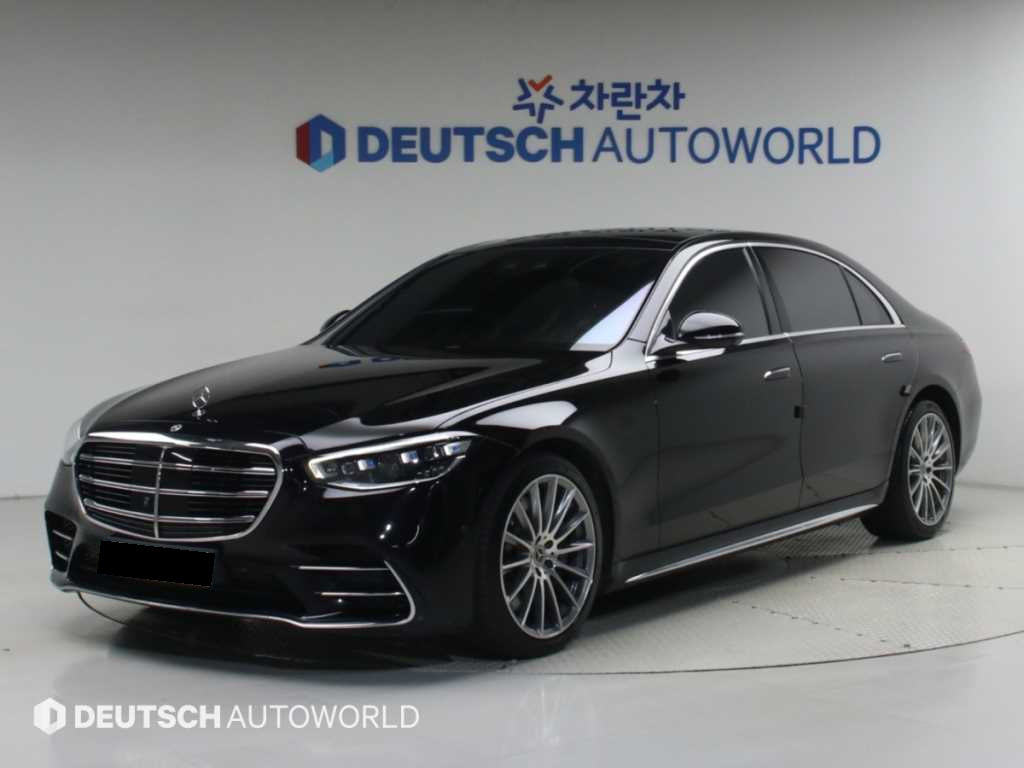Mercedes-Benz S-Class — photo 01