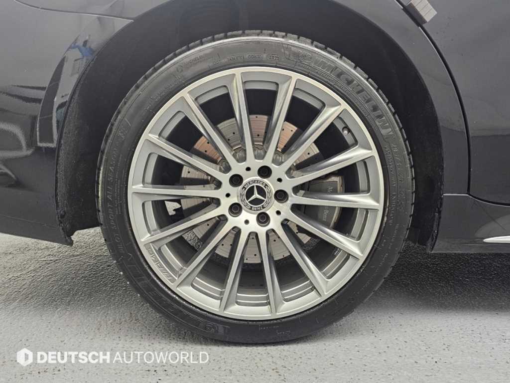Mercedes-Benz S-Class — photo 05