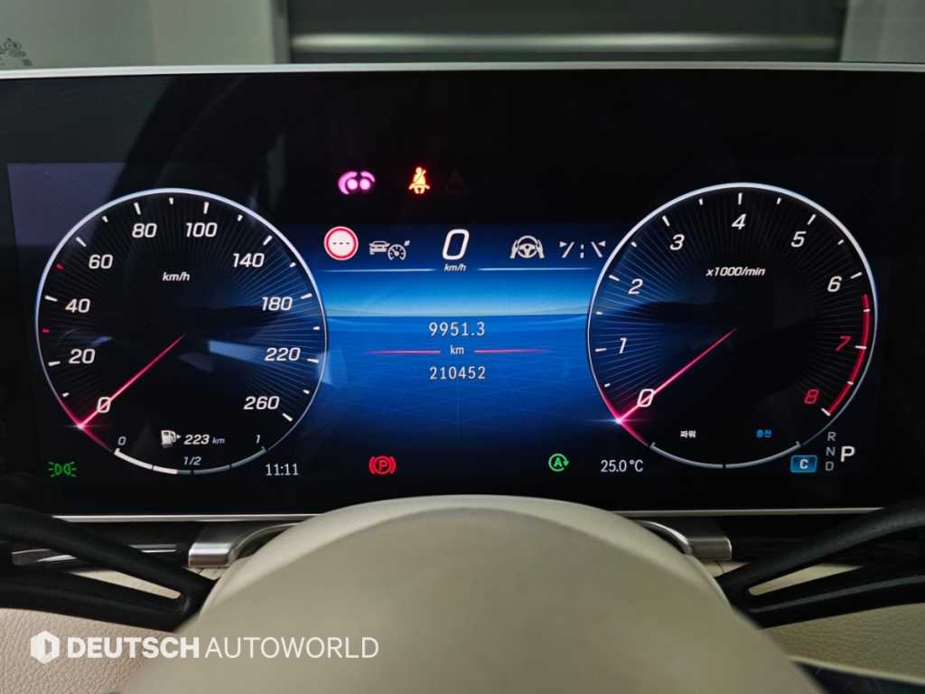 Mercedes-Benz S-Class — photo 08