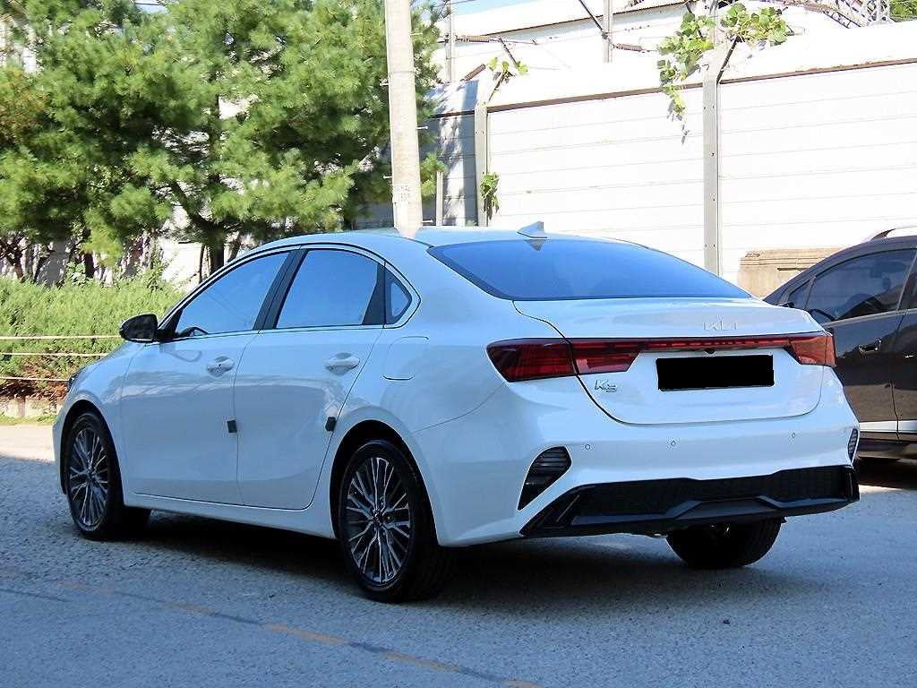 Kia K3 — photo 03