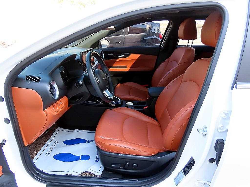 Kia K3 — photo 05
