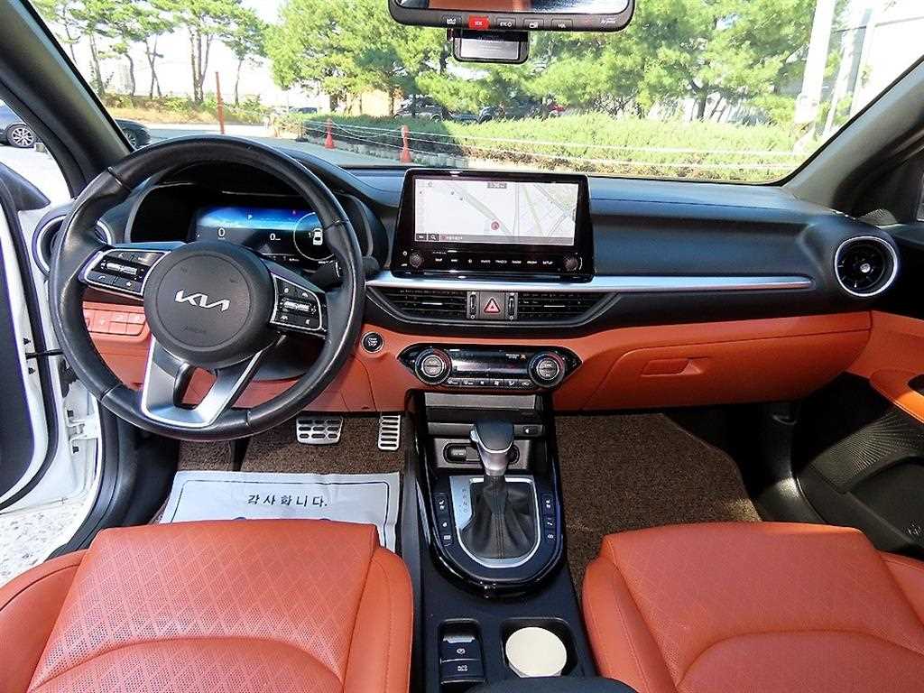 Kia K3 — photo 07