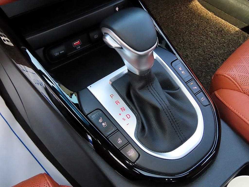 Kia K3 — photo 10