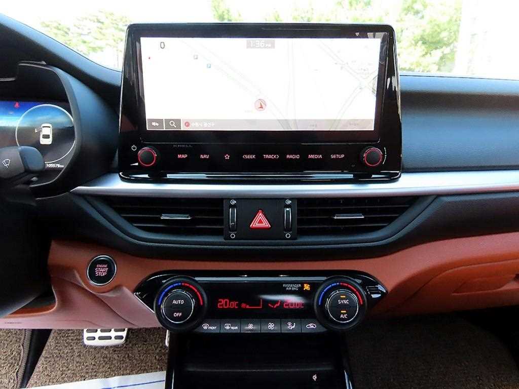 Kia K3 — photo 14