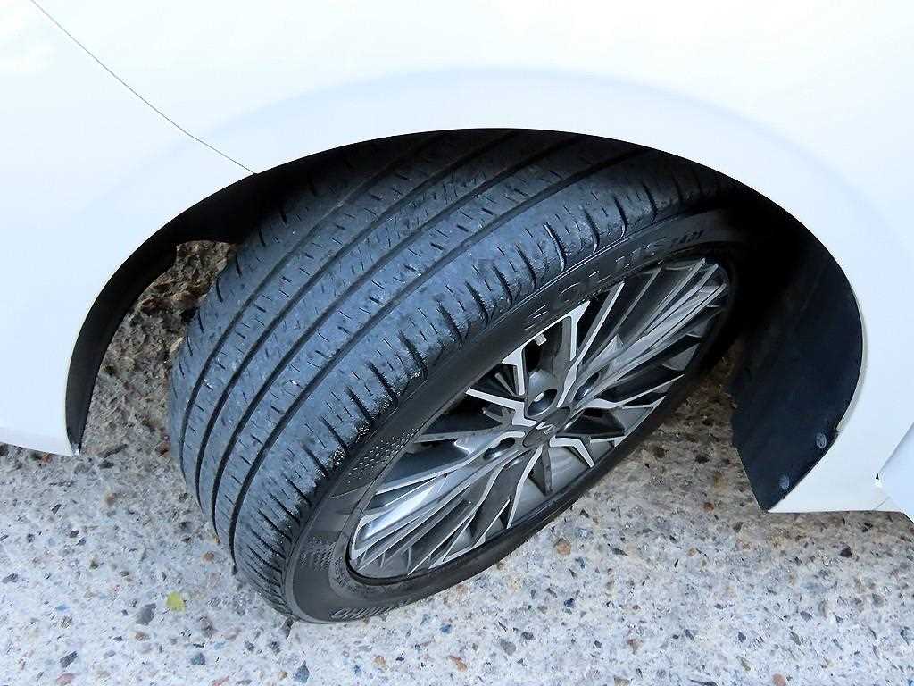 Kia K3 — photo 20