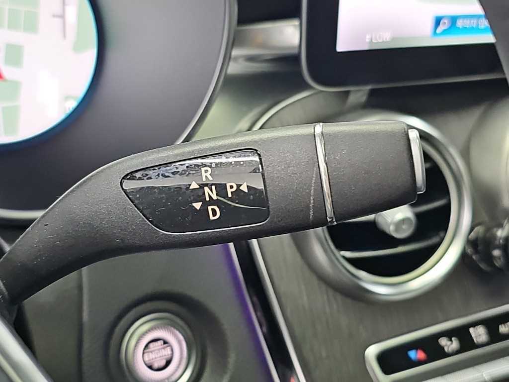 Mercedes-Benz GLC-Class — photo 08