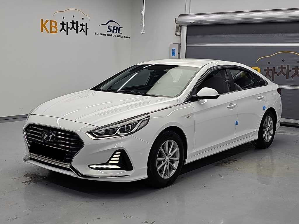 Hyundai Sonata — photo 01