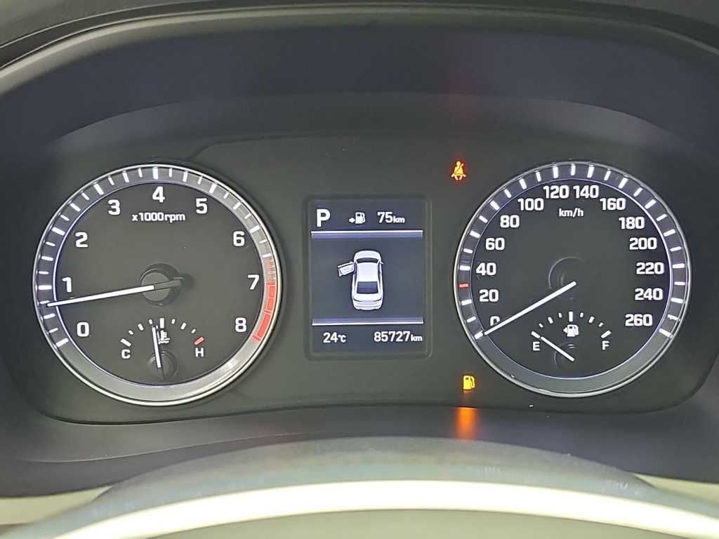 Hyundai Sonata — photo 06