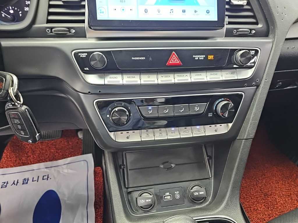 Hyundai Sonata — photo 10