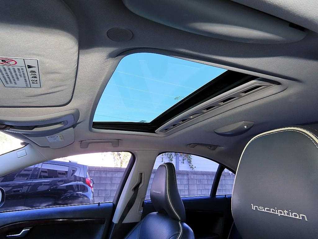 Volvo S80 — photo 17