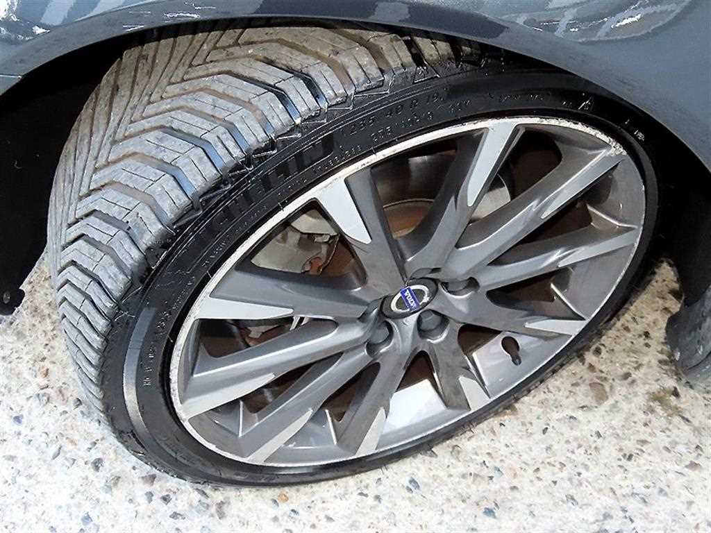 Volvo S80 — photo 19